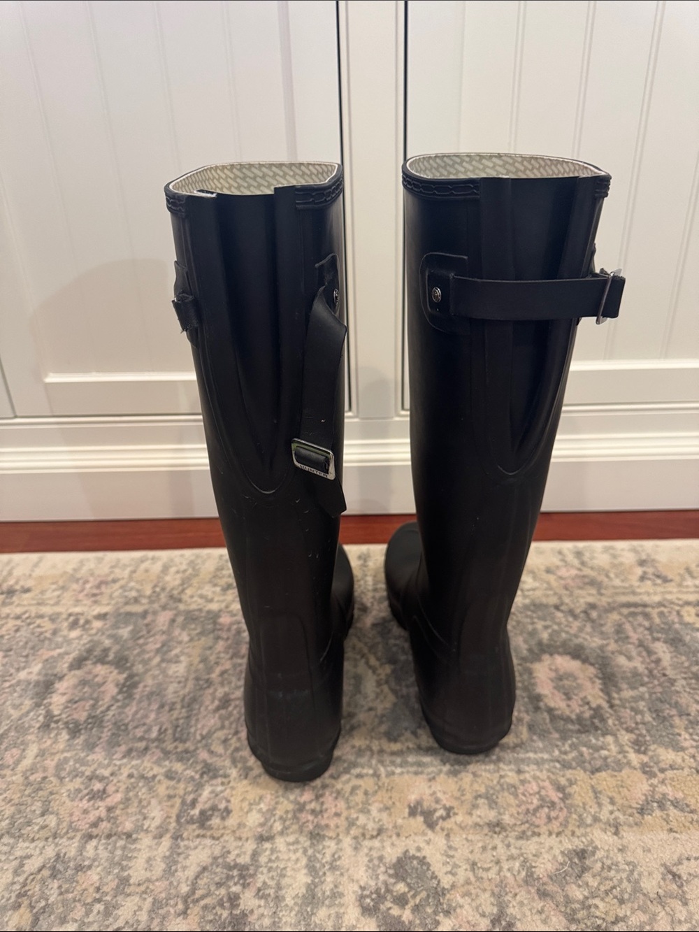 Hunter Women's Adjustable Black Rain Boots with Red Logo - Picture 2 of 6